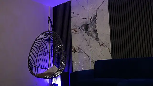 RachelRavee online show from January 19, 2026, 5:33 am