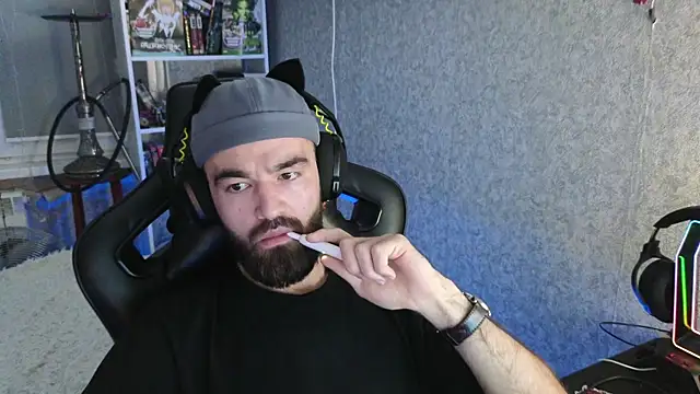 Nik Namee online show from November 25, 2025, 4:35 am