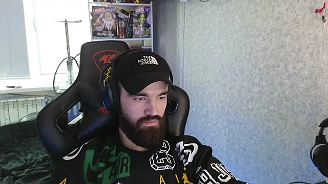 Nik Namee online show from November 14, 2025, 6:50 am