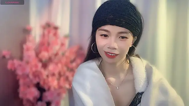 Snapshot of Lynnalltop-165-KeKe chatting on November 13, 2025, 3:49 pm Lynnalltop-165-KeKe online show from November 13, 2025, 3:49 pm