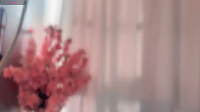 Snapshot of Lynnalltop-165-KeKe chatting on November 14, 2025, 3:54 am Lynnalltop-165-KeKe online show from November 14, 2025, 3:54 am