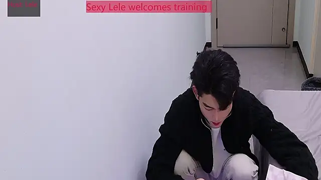 sexyboy-lele online show from November 27, 2025, 8:04 am