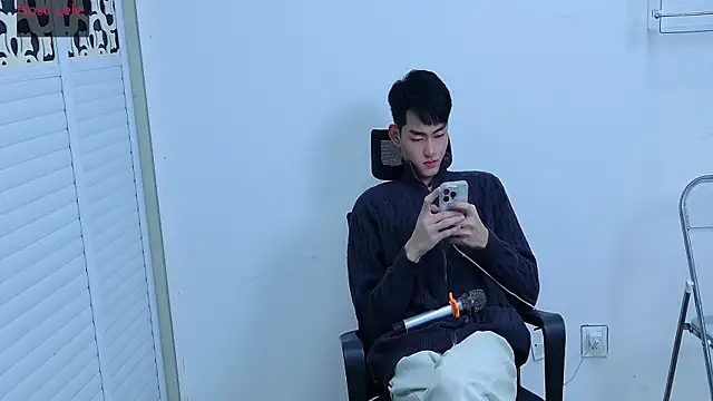 sexyboy-lele online show from October 23, 2025, 6:56 am