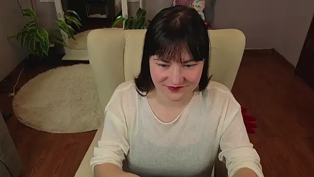 Snapshot of Vicki_Smile chatting on October 13, 2025, 4:47 am Vicki Smile online show from October 13, 2025, 4:47 am