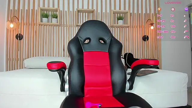 Snapshot of sharon_fennel chatting on November 12, 2025, 1:04 pm sharon fennel online show from November 12, 2025, 1:04 pm