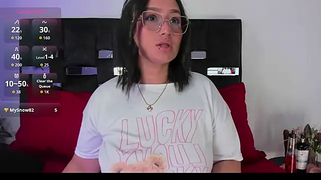 SussySunny  online show from April 7, 2026, 4:14 am