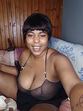 ZuriVixen online show from June 7, 2026, 6:35 pm