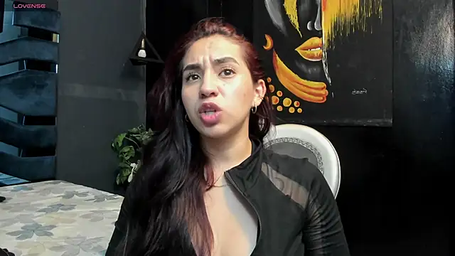 Snapshot of Vittoria_Conti_ chatting on April 19, 2026, 3:57 pm Vittoria Conti online show from April 19, 2026, 3:57 pm