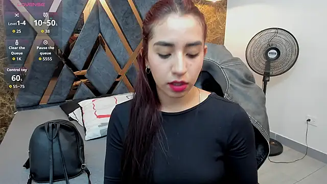 Vittoria Conti  online show from April 17, 2026, 5:16 pm