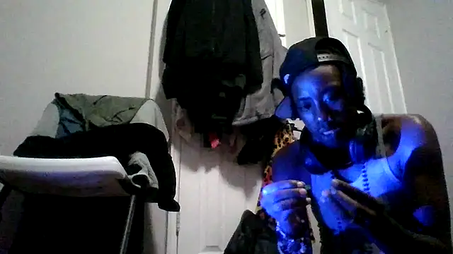 dezzidavill online show from June 30, 2026, 2:11 am
