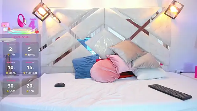 Snapshot of Karla_Meganx chatting on October 21, 2025, 7:57 pm Karla Meganx online show from October 21, 2025, 7:57 pm