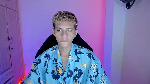 Snapshot of tylernova chatting on February 1, 2026, 4:00 am tylernova online show from February 1, 2026, 4:00 am