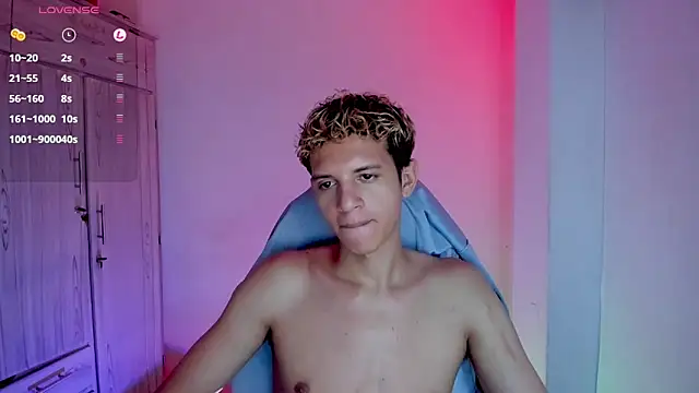 Snapshot of tylernova chatting on February 20, 2026, 6:26 am tylernova online show from February 20, 2026, 6:26 am