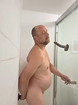 akstr8 online show from April 21, 2026, 1:28 pm