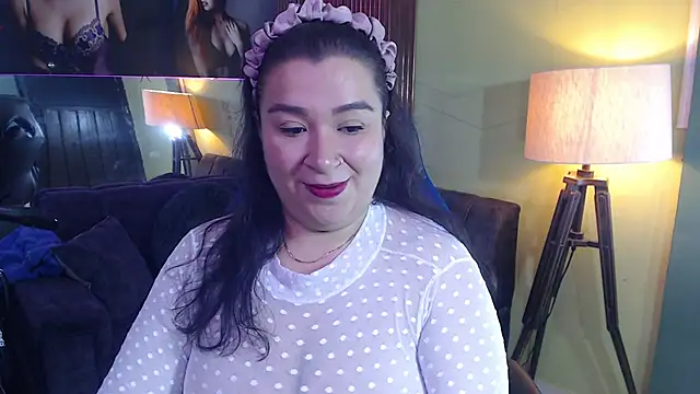 Snapshot of bella_sweet_01 chatting on October 13, 2025, 12:07 pm bella sweet 01 online show from October 13, 2025, 12:07 pm