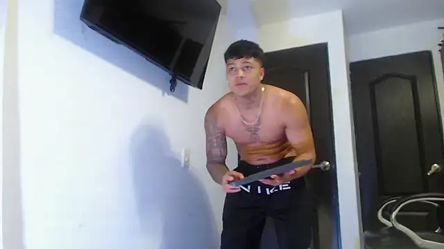 Snapshot of Boyhot_00 chatting on October 21, 2025, 1:16 am Boyhot 00 online show from October 21, 2025, 1:16 am