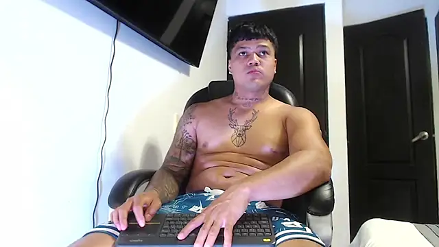 Snapshot of Boyhot_00 chatting on December 15, 2025, 3:12 am Boyhot 00 online show from December 15, 2025, 3:12 am