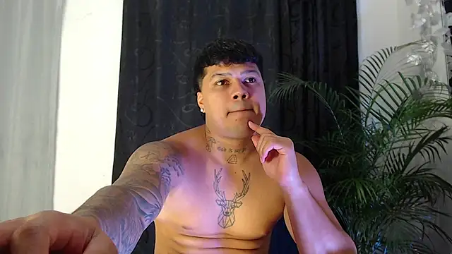 Snapshot of Boyhot_00 chatting on February 3, 2026, 6:22 am Boyhot 00 online show from February 3, 2026, 6:22 am