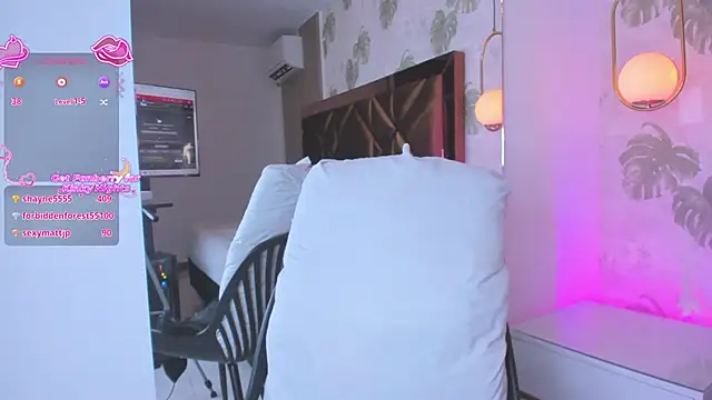 Snapshot of euphrosyne_princess chatting on November 15, 2025, 9:13 am euphrosyne princess online show from November 15, 2025, 9:13 am