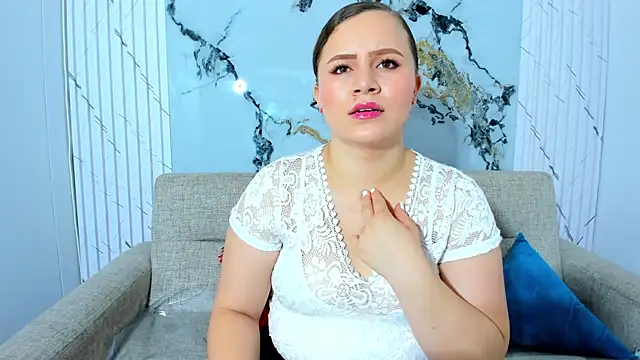 MarilynGold  online show from November 14, 2025, 8:34 pm