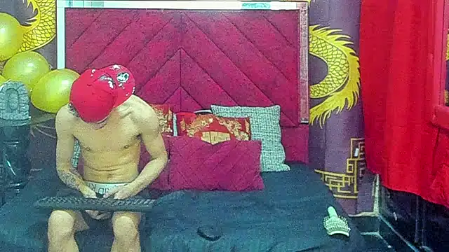 Pride couple online show from January 18, 2026, 11:19 pm