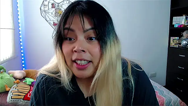 EllieMoonX online show from March 31, 2026, 9:39 pm