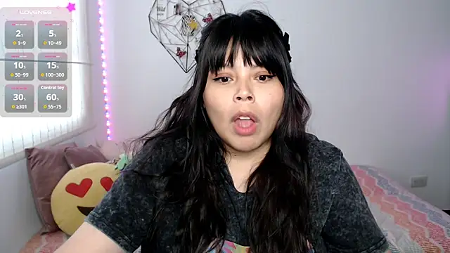 EllieMoonX online show from June 3, 2026, 10:25 pm