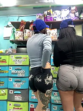 Lucy 699 online show from January 18, 2026, 8:01 pm