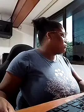 gabrielabrunette69 online show from October 11, 2025, 8:21 pm