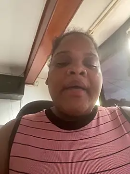 gabrielabrunette69 online show from December 19, 2025, 9:28 pm