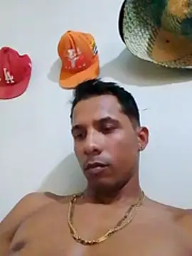 blackhot30 online show from November 8, 2025, 6:33 pm