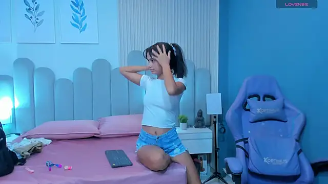 Snapshot of luly_dreams chatting on May 28, 2026, 11:27 am luly dreams online show from May 28, 2026, 11:27 am
