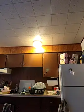 Akdecline online show from November 8, 2025, 1:42 am