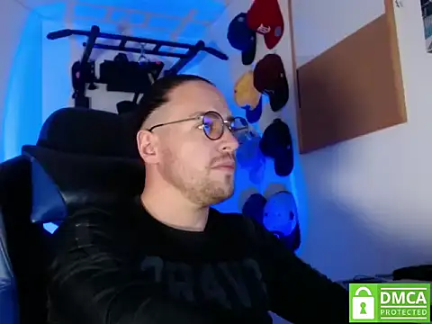 Snapshot of kurt_xx chatting on October 12, 2025, 5:47 pm kurt xx online show from October 12, 2025, 5:47 pm