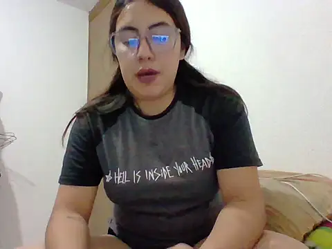 Mar 00c online show from October 26, 2025, 5:41 am