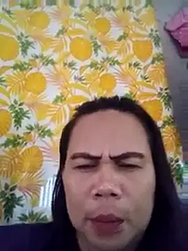 Snapshot of erma_joy chatting on October 17, 2025, 3:43 am erma joy online show from October 17, 2025, 3:43 am