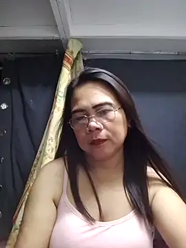 Snapshot of erma_joy chatting on April 20, 2026, 7:59 pm erma joy online show from April 20, 2026, 7:59 pm