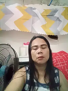 Snapshot of erma_joy chatting on October 17, 2025, 10:44 pm erma joy online show from October 17, 2025, 10:44 pm