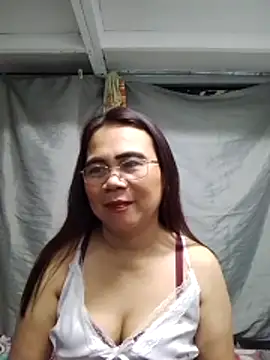 Snapshot of erma_joy chatting on May 7, 2026, 10:46 pm erma joy online show from May 7, 2026, 10:46 pm