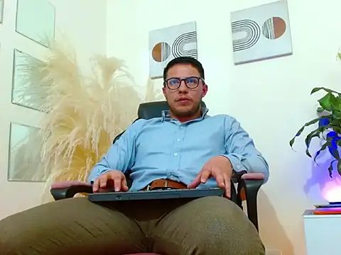 Snapshot of Damian_ferrer01 chatting on October 14, 2025, 2:34 am Damian ferrer01 online show from October 14, 2025, 2:34 am