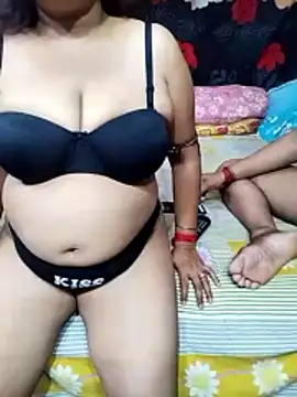 modhu82 online show from March 29, 2026, 6:20 pm