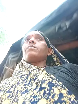 Cutsedi3 online show from October 21, 2025, 10:58 am