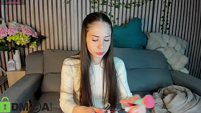 Lana Stones online show from November 28, 2025, 12:55 am