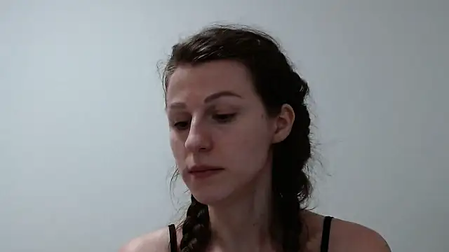 Snapshot of Waliryn chatting on February 14, 2026, 9:04 pm Waliryn online show from February 14, 2026, 9:04 pm