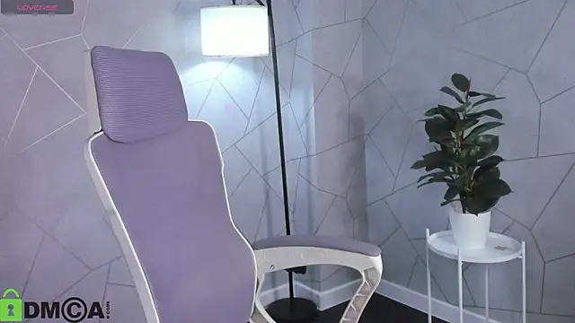 Renesmy Black online show from March 19, 2026, 4:07 pm