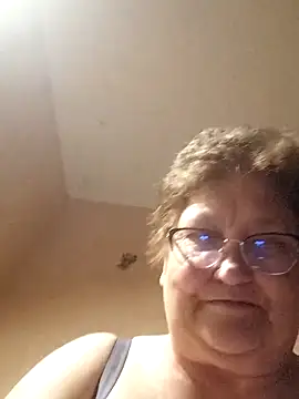 Snapshot of Katherine735 chatting on May 24, 2026, 6:30 pm Katherine735 online show from May 24, 2026, 6:30 pm