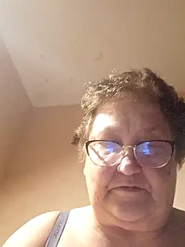 Snapshot of Katherine735 chatting on May 14, 2026, 6:38 pm Katherine735 online show from May 14, 2026, 6:38 pm