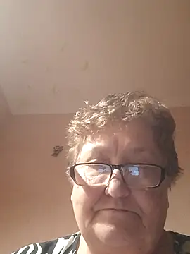 Katherine735 online show from December 18, 2025, 10:13 pm