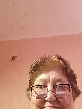 Snapshot of Katherine735 chatting on June 17, 2026, 3:06 am Katherine735 online show from June 17, 2026, 3:06 am