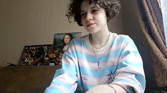 JesseniaHanney online show from October 16, 2025, 9:06 am